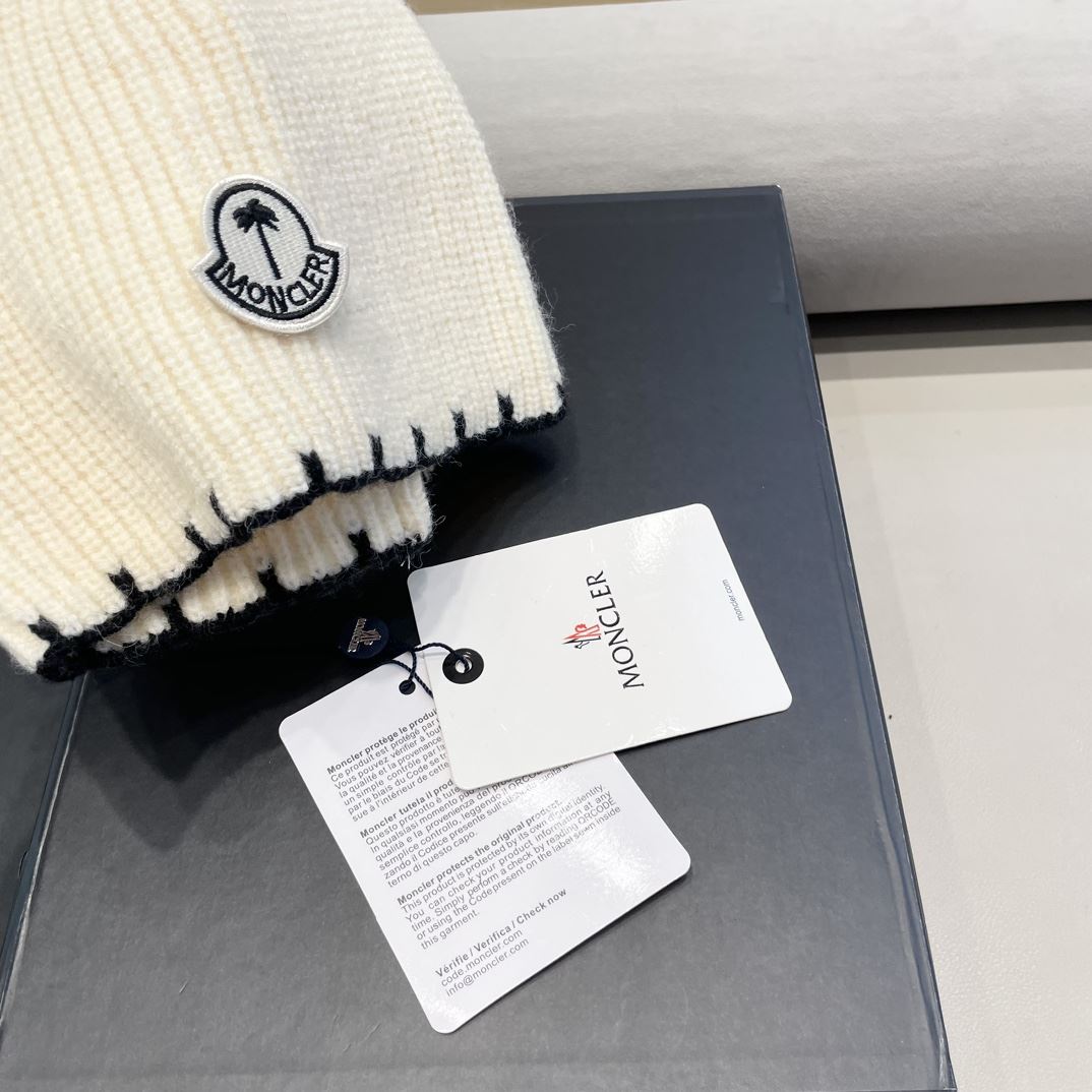 Moncler Caps